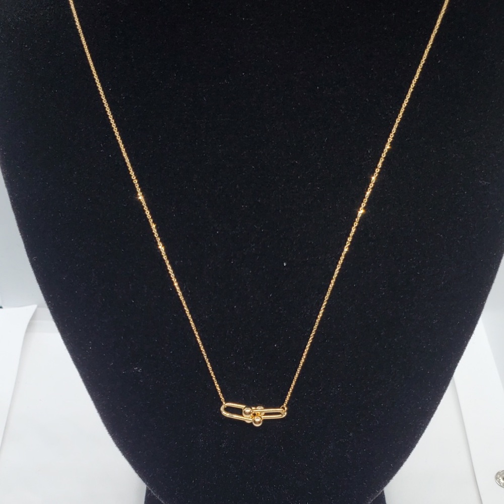 18k solid gold hardware pendant necklace - Picture 4 of 7